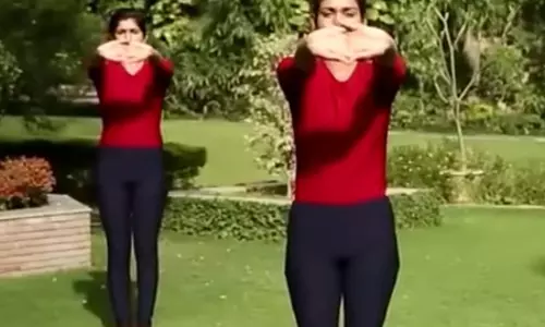 ताड़ासन करने से मिलते हैं कई स्वास्थ्य लाभ, मांसपेशियों को मजबूती और पोस्चर में सुधार के लिए फायदेमंद ताड़ासन करने से मिलते हैं कई स्वास्थ्य लाभ, मांसपेशियों को मजबूती और पोस्चर में सुधार के लिए फायदेमंद