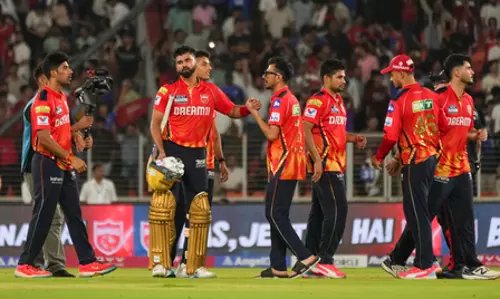 आईपीएल 2025: मैदान में शशांक सिंह पर भड़के श्रेयस अय्यर, फैंस ने दी प्रतिक्रिया आईपीएल 2025: मैदान में शशांक सिंह पर भड़के श्रेयस अय्यर, फैंस ने दी प्रतिक्रिया