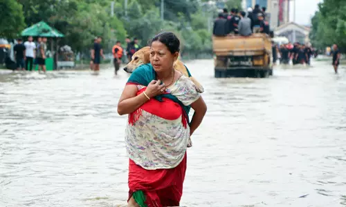 Assam में भीषण बाढ़ का कहर, 4 लाख से ज्यादा लोग प्रभावित