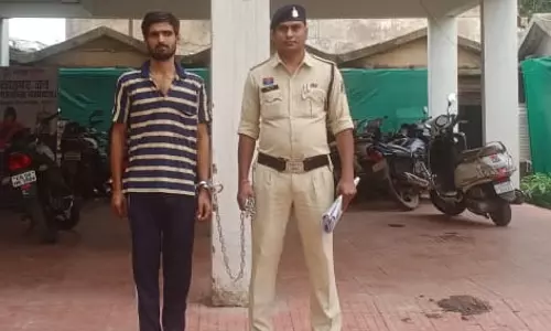 देवेन्द्र नगर मंडी गेट के पास गांजा तस्कर गिरफ्तार, साइबर यूनिट ने पकड़ा देवेन्द्र नगर मंडी गेट के पास गांजा तस्कर गिरफ्तार, साइबर यूनिट ने पकड़ा