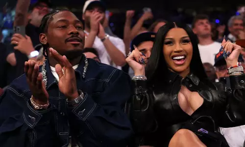 Cardi B ने तलाक के ड्रामे के बीच स्टेफ़न डिग्ग्स के साथ इंस्टाग्राम पर अपनी तस्वीरें साझा कीं