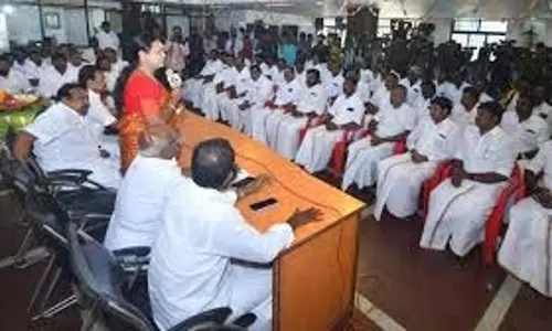 डीएमडीके जनवरी 2026 में गठबंधन पर फैसला करेगी: प्रेमलता डीएमडीके जनवरी 2026 में गठबंधन पर फैसला करेगी: प्रेमलता