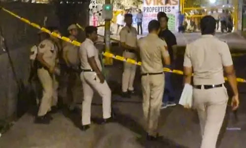 बेकरी में दिनदहाड़े हत्या, सीसीटीवी बना गवाह बेकरी में दिनदहाड़े हत्या, सीसीटीवी बना गवाह