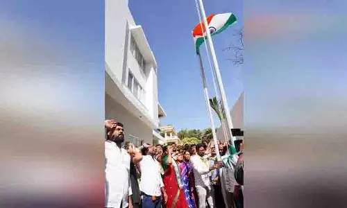 BRS ने देशभक्ति के उत्साह के साथ मनाया तेलंगाना स्थापना दिवस BRS ने देशभक्ति के उत्साह के साथ मनाया तेलंगाना स्थापना दिवस