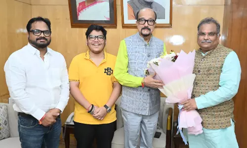 राज्यपाल डेका से छत्तीसगढ़ राज्य बेवरेज कॉर्पोरेशन के अध्यक्ष ने की भेंट राज्यपाल डेका से छत्तीसगढ़ राज्य बेवरेज कॉर्पोरेशन के अध्यक्ष ने की भेंट
