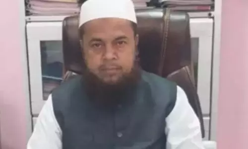 Telangana: जहीराबाद प्रोफेसर की किताब अमेरिकी लाइब्रेरी में शामिल Telangana: जहीराबाद प्रोफेसर की किताब अमेरिकी लाइब्रेरी में शामिल