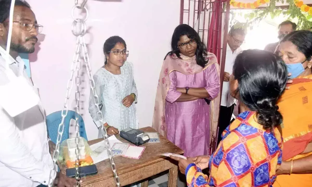 आवश्यक वस्तुओं की आपूर्ति सही वजन के साथ करें: Collector