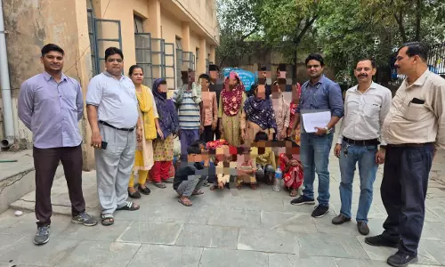सीमापुरी इलाके में 16 अवैध बांग्लादेशी नागरिक पकड़े गए सीमापुरी इलाके में 16 अवैध बांग्लादेशी नागरिक पकड़े गए