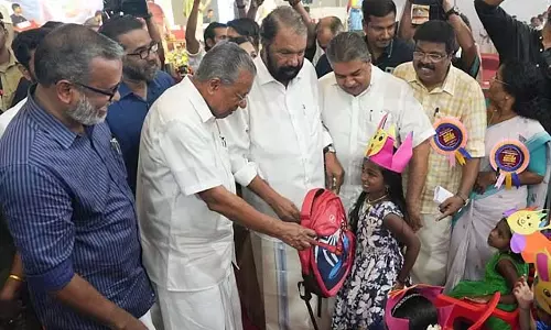 छात्रों के साथ-साथ शिक्षकों को भी अपना नवीनीकरण करना चाहिए: Pinarayi Vijayan