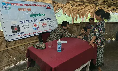 भारी बारिश के बीच BRO ने ऊपरी सुबनसिरी में चिकित्सा शिविर लगाया