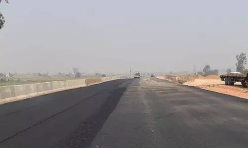 DC ने डोडा में राजमार्ग चौड़ीकरण परियोजना की प्रगति की समीक्षा की