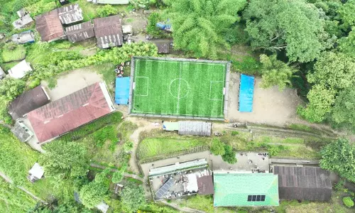 Sikkim में चुम्पोंग स्कूल को मिला एमपीएलएडीएस द्वारा वित्तपोषित पहला फुटसल अखाड़ा Sikkim में चुम्पोंग स्कूल को मिला एमपीएलएडीएस द्वारा वित्तपोषित पहला फुटसल अखाड़ा
