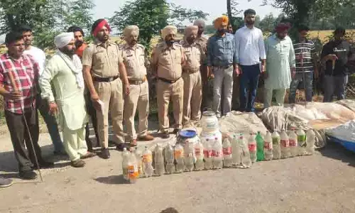 Ludhiana: शराब, नकदी और प्रतिबंधित वस्तुओं के प्रवाह को रोकने के लिए सख्त प्रतिबंध लागू