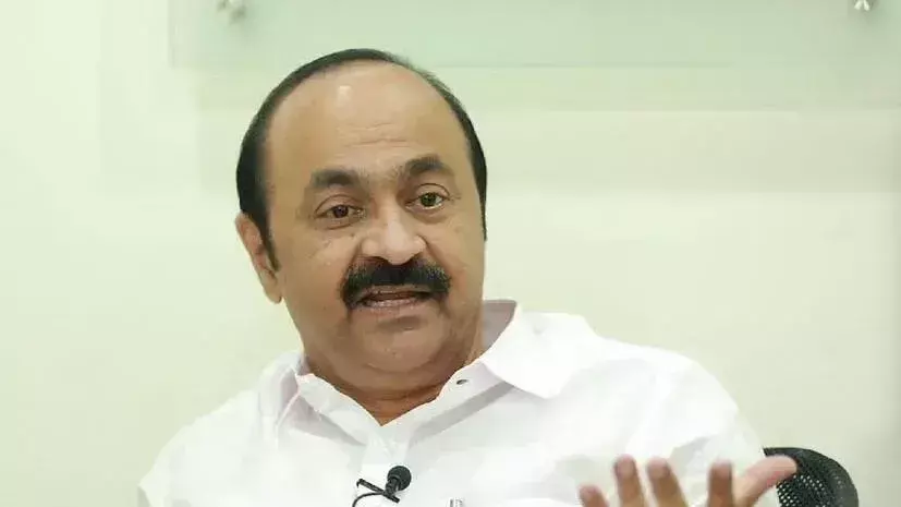Kerala : मुख्यमंत्री को घेरा वीडी सतीशन ने, बोले – 2026 में हमारी बड़ी वापसी तय Kerala : मुख्यमंत्री को घेरा वीडी सतीशन ने, बोले – 2026 में हमारी बड़ी वापसी तय