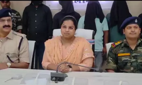 Palamu: माइंस में आगजनी मामले का उद्भेदन, गिरोह के 5 सदस्य गिरफ्तार Palamu: माइंस में आगजनी मामले का उद्भेदन, गिरोह के 5 सदस्य गिरफ्तार