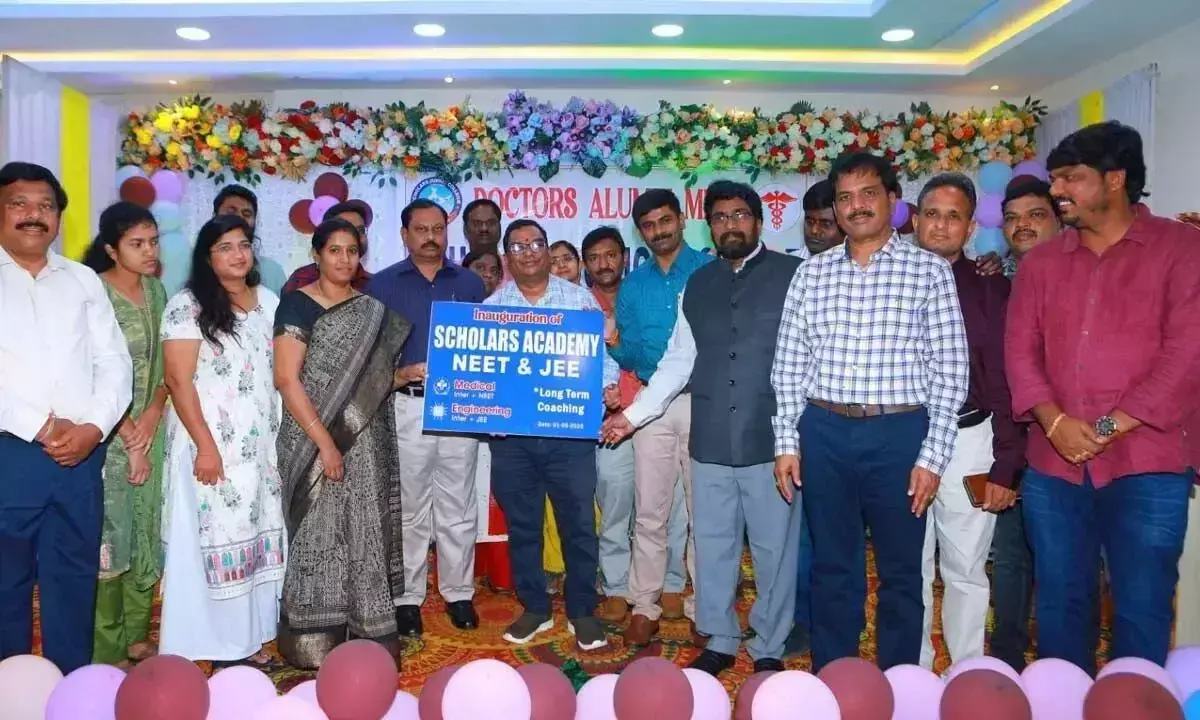 Telangana: डॉक्टरों ने वानापर्थी में ‘स्कॉलर्स अकादमी’ का शुभारंभ किया