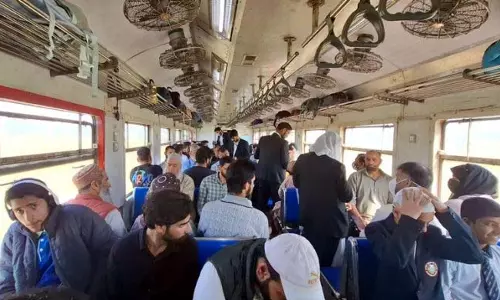 Jammu रेल मंडल में सघन टिकट जांच अभियान चलाया गया Jammu रेल मंडल में सघन टिकट जांच अभियान चलाया गया