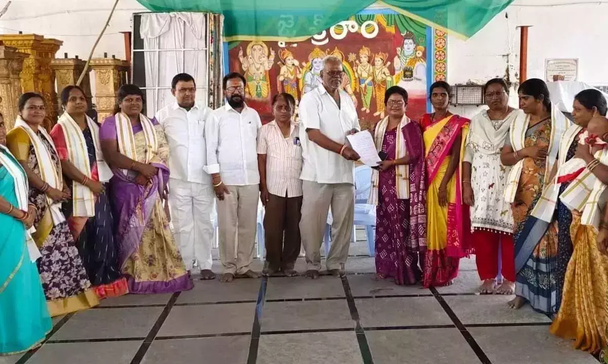 Telangana: पासुला रामादेवी बीसी महासभा की MBNR अध्यक्ष हैं Telangana: पासुला रामादेवी बीसी महासभा की MBNR अध्यक्ष हैं
