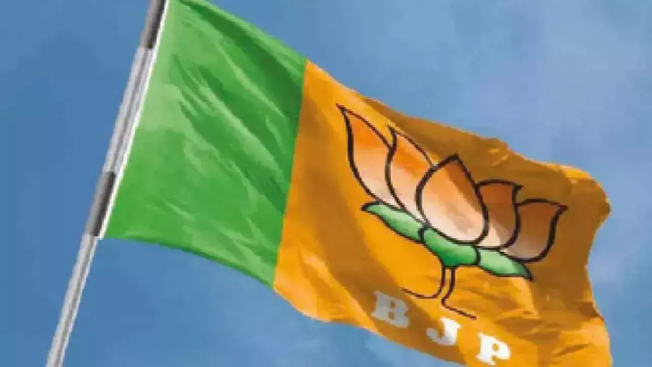 Telangana: भाजपा नेताओं का आरोप, महेश गौड़ केसीआर के कांग्रेस में शामिल होने के बाद बने हैं Telangana: भाजपा नेताओं का आरोप, महेश गौड़ केसीआर के कांग्रेस में शामिल होने के बाद बने हैं