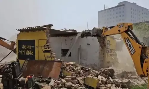 100 करोड़ की जमीन पर Bulldozer , ग्रेनो ने 16 साल बाद आवंटन कराया