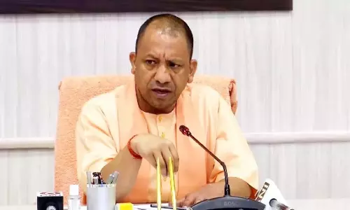UP : रिजवान जहीर को जेल में सुविधाएं, तीन बंदी रक्षक निलंबित UP : रिजवान जहीर को जेल में सुविधाएं, तीन बंदी रक्षक निलंबित