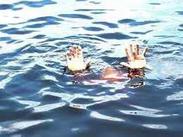 Jharkhand: नदी में नहाने के दौरान 2 चचेरे भाई डूबे, परिजनों में कोहराम Jharkhand: नदी में नहाने के दौरान 2 चचेरे भाई डूबे, परिजनों में कोहराम