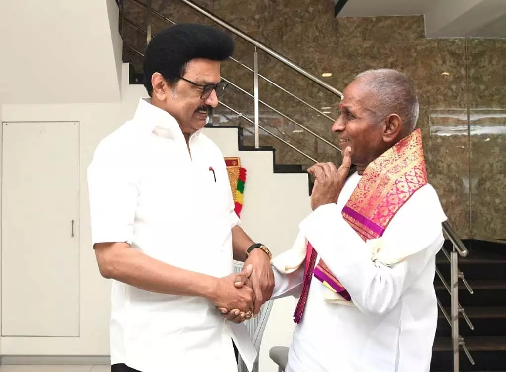 इलियाराजा के जन्मदिन पर CM, केंद्रीय राज्य मंत्री एल. मुरुगन ने दी बधाई इलियाराजा के जन्मदिन पर CM, केंद्रीय राज्य मंत्री एल. मुरुगन ने दी बधाई