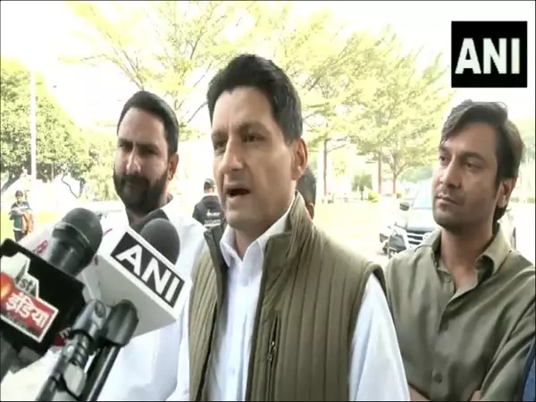 आज बैठक करेंगे भारतीय ब्लॉक के नेता, संसद के विशेष सत्र की मांग करेंगे: Sources आज बैठक करेंगे भारतीय ब्लॉक के नेता, संसद के विशेष सत्र की मांग करेंगे: Sources