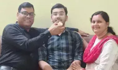 Ballia: राज गौरव सिंह ने जेईई एडवांस 2025 हासिल की देशभर में 780वीं रैंक Ballia: राज गौरव सिंह ने जेईई एडवांस 2025 हासिल की देशभर में 780वीं रैंक