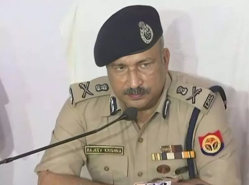 Lucknow: अपराध और अपराधियों को ‘कतई बर्दाश्त नहीं करने’ की नीति रखेंगे जारी: डीजीपी राजीव कृष्ण Lucknow: अपराध और अपराधियों को ‘कतई बर्दाश्त नहीं करने’ की नीति रखेंगे जारी: डीजीपी राजीव कृष्ण