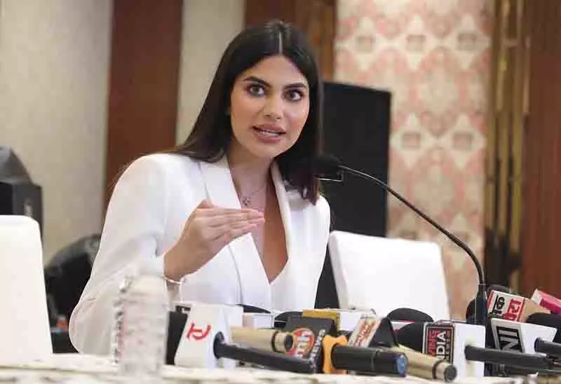 सौंदर्य प्रतियोगिता का खिताब छोड़ने के बाद Rachel Gupta ने आरोप लगाया कि उनके साथ दुर्व्यवहार किया सौंदर्य प्रतियोगिता का खिताब छोड़ने के बाद Rachel Gupta ने आरोप लगाया कि उनके साथ दुर्व्यवहार किया