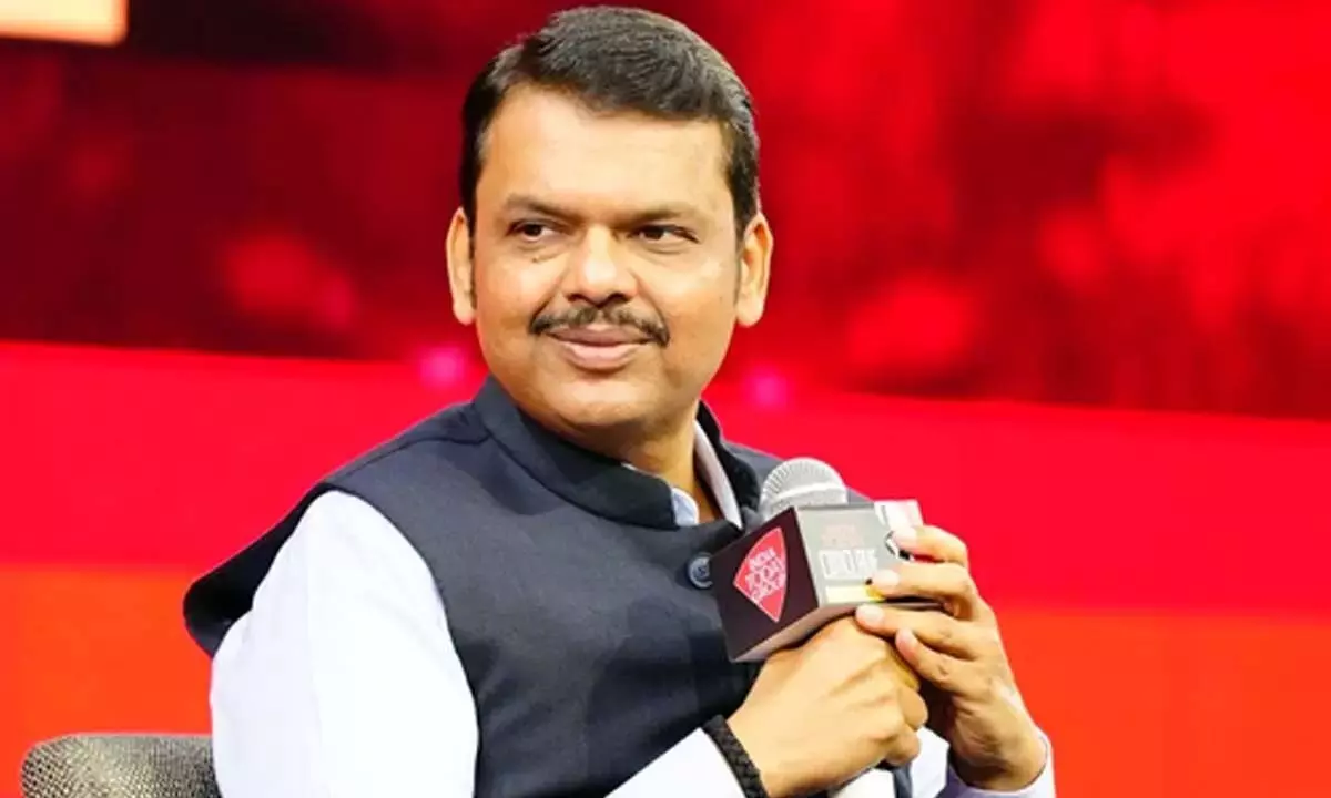 सीएम फडणवीस ने गोपीनाथ मुंडे को उनकी 11वीं पुण्यतिथि पर श्रद्धांजलि दी सीएम फडणवीस ने गोपीनाथ मुंडे को उनकी 11वीं पुण्यतिथि पर श्रद्धांजलि दी