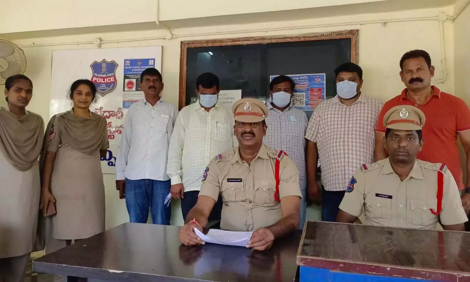 Warangal ऑफिसर्स क्लब घोटाले में 2 करोड़ रुपये के मामले में तीन गिरफ्तार Warangal ऑफिसर्स क्लब घोटाले में 2 करोड़ रुपये के मामले में तीन गिरफ्तार