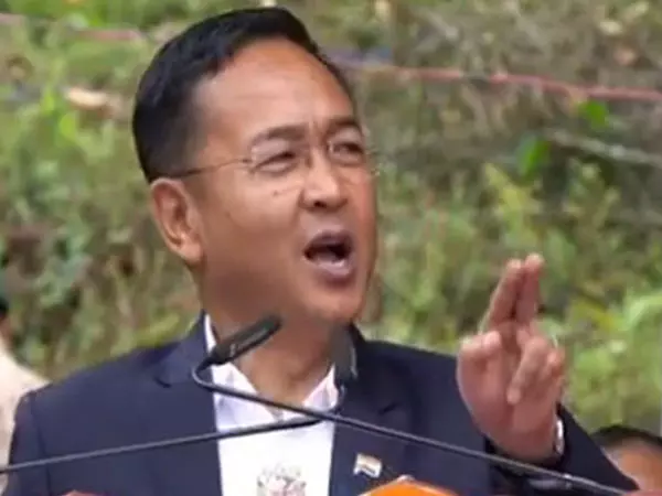Sikkim CM ने भूस्खलन और बाढ़ के बीच समर्थन के लिए पीएम मोदी का आभार व्यक्त किया Sikkim CM ने भूस्खलन और बाढ़ के बीच समर्थन के लिए पीएम मोदी का आभार व्यक्त किया