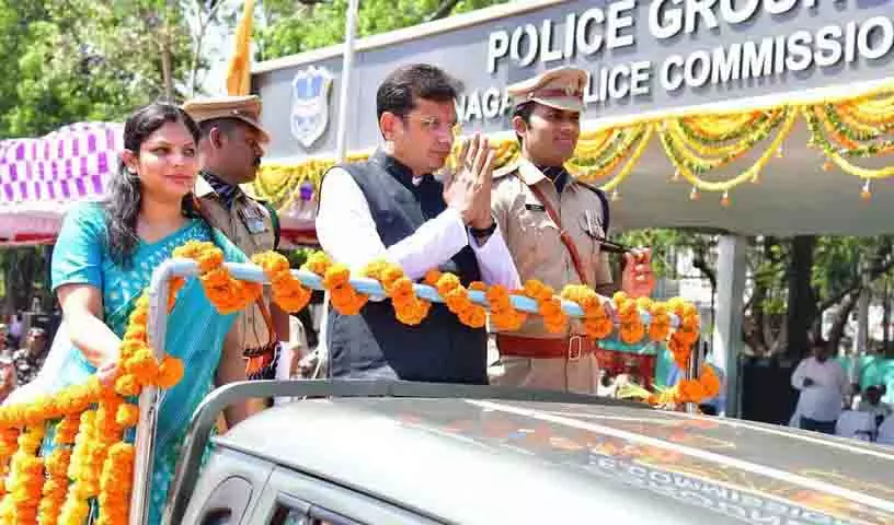 Karimnagar में देशभक्ति के उत्साह के साथ मनाया गया तेलंगाना स्थापना दिवस Karimnagar में देशभक्ति के उत्साह के साथ मनाया गया तेलंगाना स्थापना दिवस