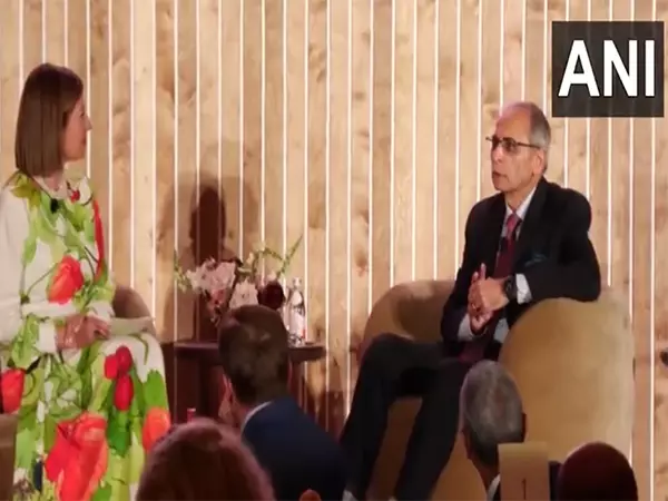 भारत का लक्ष्य 2047 तक 30 ट्रिलियन डॉलर की अर्थव्यवस्था बनना: विनय क्वात्रा भारत का लक्ष्य 2047 तक 30 ट्रिलियन डॉलर की अर्थव्यवस्था बनना: विनय क्वात्रा