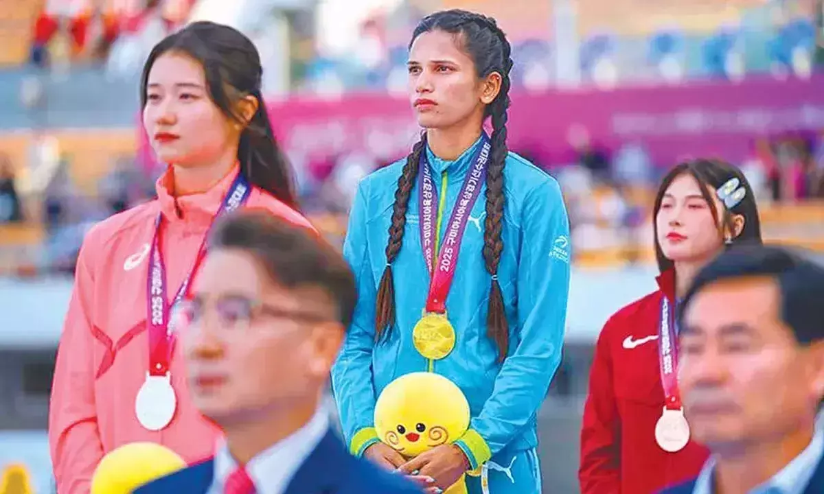 Andhra: कई बाधाओं के बावजूद ज्योति ने धैर्य के साथ अंतिम रेखा तक पहुंचाया Andhra: कई बाधाओं के बावजूद ज्योति ने धैर्य के साथ अंतिम रेखा तक पहुंचाया