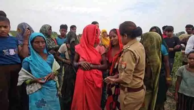नदी में डूबी छह लड़कियां, मृतका के पिता का दावा- तीन की मौत नदी में डूबी छह लड़कियां, मृतका के पिता का दावा- तीन की मौत