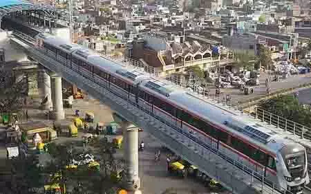 केबल चोरी से Gandhinagar में मेट्रो सेवाएं बाधित, पुलिस जांच जारी केबल चोरी से Gandhinagar में मेट्रो सेवाएं बाधित, पुलिस जांच जारी