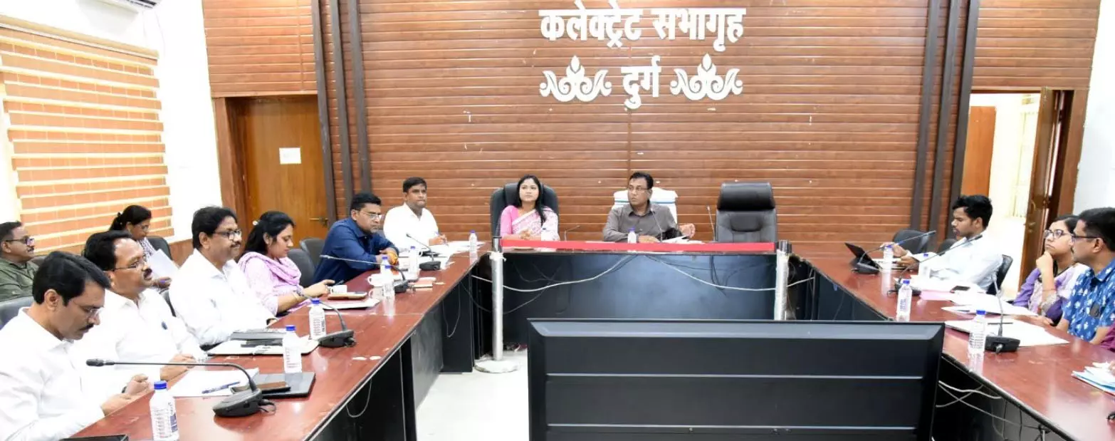 संभाग आयुक्त ने ली संभाग स्तरीय अधिकारियों की समय-सीमा प्रकरणों की समीक्षा बैठक संभाग आयुक्त ने ली संभाग स्तरीय अधिकारियों की समय-सीमा प्रकरणों की समीक्षा बैठक