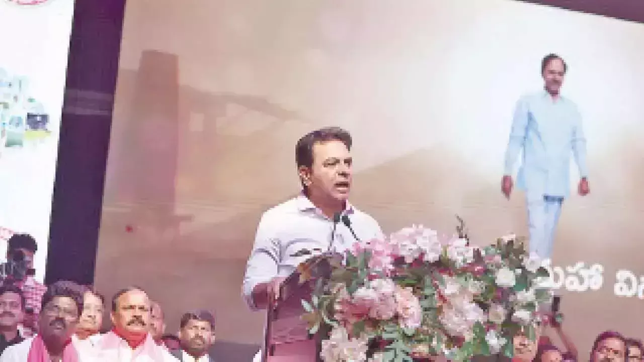 KTR ने टीजी आर्थिक इंजन को पुनर्जीवित करने के लिए एनआरआई के निवेश की मांग की KTR ने टीजी आर्थिक इंजन को पुनर्जीवित करने के लिए एनआरआई के निवेश की मांग की