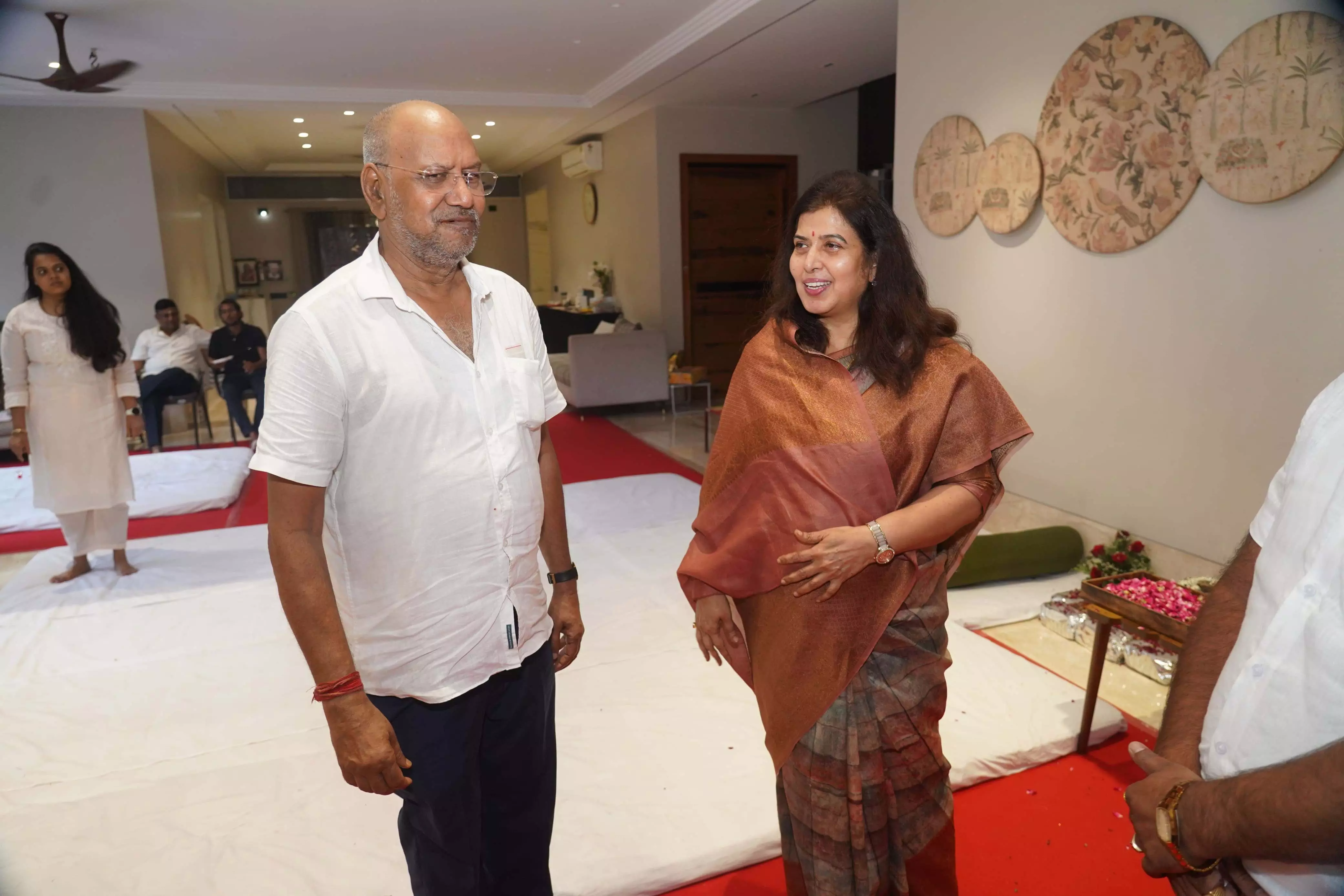 श्रीरामजीलाल जी को श्रद्धांजलि देने वालों का तांता श्रीरामजीलाल जी को श्रद्धांजलि देने वालों का तांता