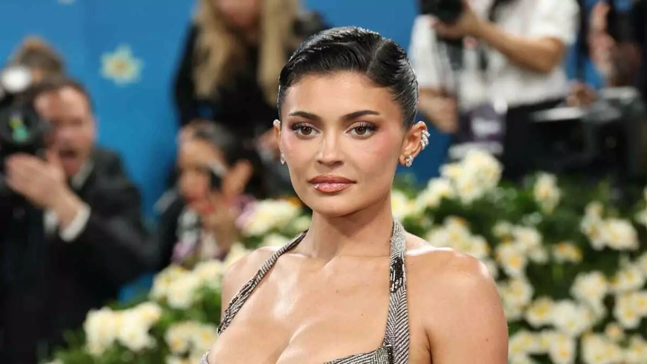 Kylie Jenner ने अपने परफेक्ट ब्रेस्ट एन्हांसमेंट के बारे में बताया: आकार, सर्जन और प्रक्रिया के बारे में बताया Kylie Jenner ने अपने परफेक्ट ब्रेस्ट एन्हांसमेंट के बारे में बताया: आकार, सर्जन और प्रक्रिया के बारे में बताया