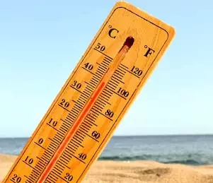 आंध्र प्रदेश के तटीय क्षेत्रों और रायलसीमा में अगले कुछ दिनों तक गर्म मौसम रहने की संभावना आंध्र प्रदेश के तटीय क्षेत्रों और रायलसीमा में अगले कुछ दिनों तक गर्म मौसम रहने की संभावना