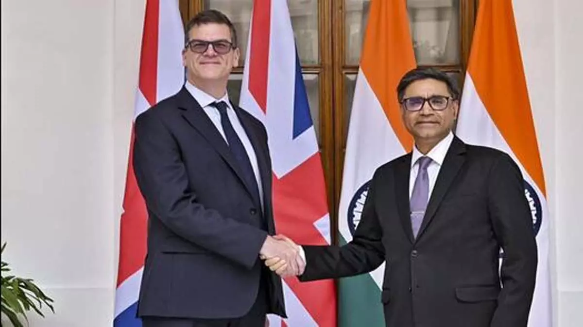 भारत, UK ने व्यापार, रक्षा, आतंकवाद निरोध में सहयोग बढ़ाने पर ध्यान केंद्रित किया भारत, UK ने व्यापार, रक्षा, आतंकवाद निरोध में सहयोग बढ़ाने पर ध्यान केंद्रित किया