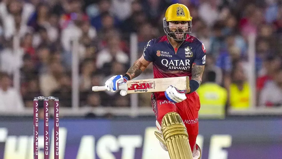 Virat की टेस्ट पारी से फैंस नाराज़, सोशल मीडिया पर हुई जमकर लताड़ Virat की टेस्ट पारी से फैंस नाराज़, सोशल मीडिया पर हुई जमकर लताड़