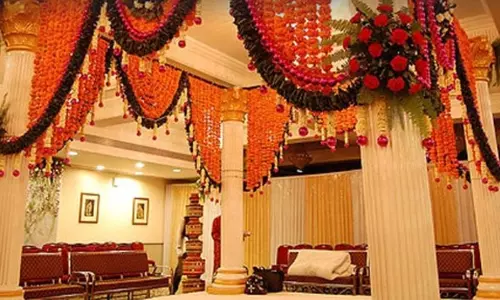 दुल्हन लेकर दूल्हा लौटा ही था, बेवफाई का शोर मचाने लगी तीन लड़कियां फिर जो हुआ