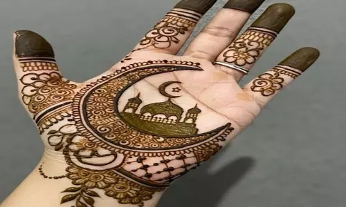 Eid Moon Mehndi Designs: पारंपरिक और मॉडर्न टच वाली मून मेहंदी डिजाइन,लेटेस्ट ट्रेंड