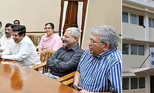 केन्द्र-राज्य संबंधों का अध्ययन करने वाली समिति ने CM के साथ बैठक की केन्द्र-राज्य संबंधों का अध्ययन करने वाली समिति ने CM के साथ बैठक की