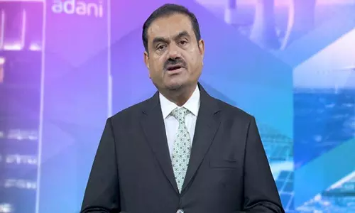 ईरान से तेल आयात को लेकर अडानी पर अमेरिका में नई जांच ईरान से तेल आयात को लेकर अडानी पर अमेरिका में नई जांच